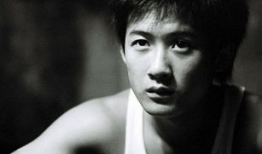 娱乐圈吃瓜元素表檀健次,娱乐圈吃瓜达人，揭秘明星幕后故事